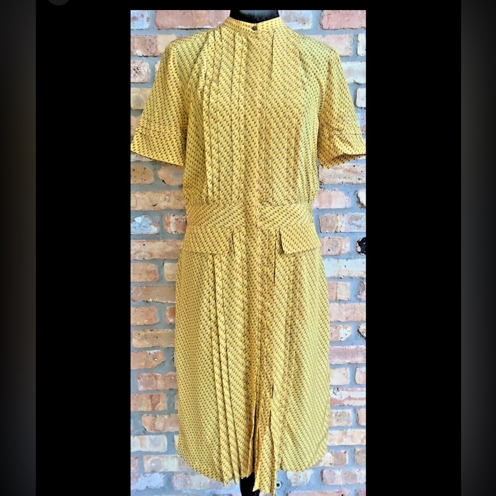 Pleated Short Sleeve Dress Marigold Size 6 NWT MSRP $2500 Belstaff 100% Silk - Picture 1 of 14